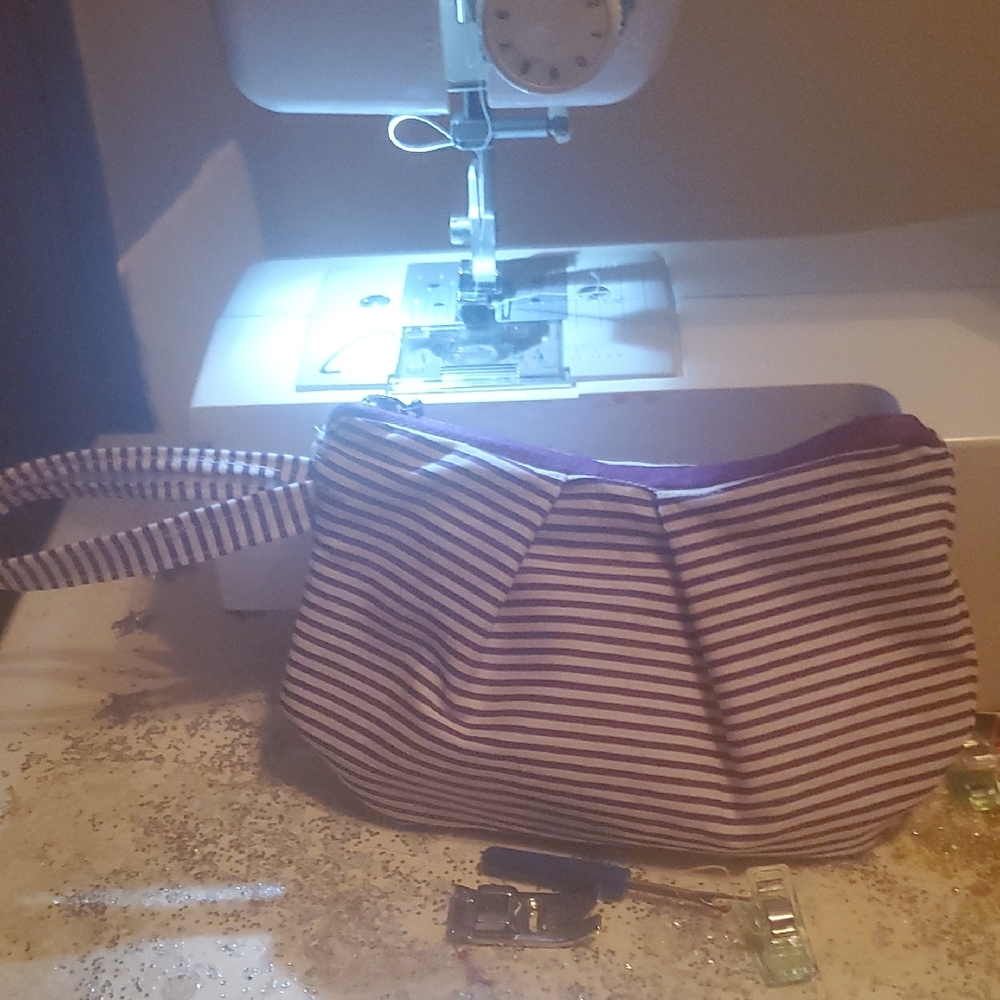 Elegant Striped Purple and White Clutch